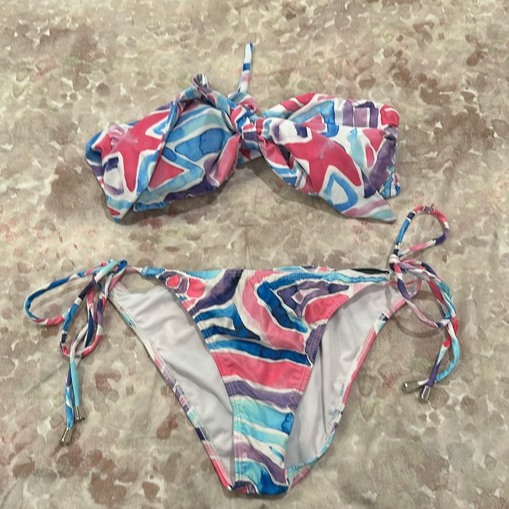 Kenny Flowers bikini
